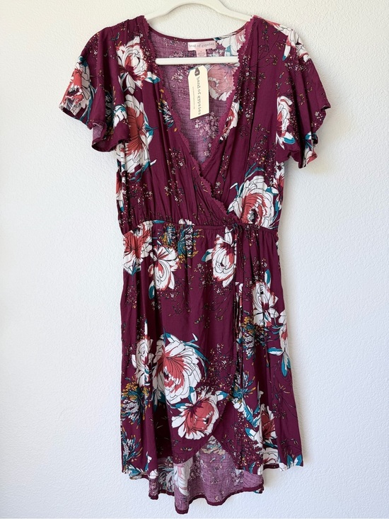 Band of Gypsies Dresses & Skirts - NWT Band of Gypsies Burgundy Floral High-Low Wrap Dress Medium